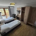 Farm stay Osrodek Agroturystyczny Zacisze
