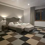 Osrodek Agroturystyczny Zacisze مزرعة للإقامة