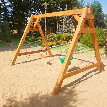 مزرعة للإقامة Osrodek Agroturystyczny Zacisze Giewartów