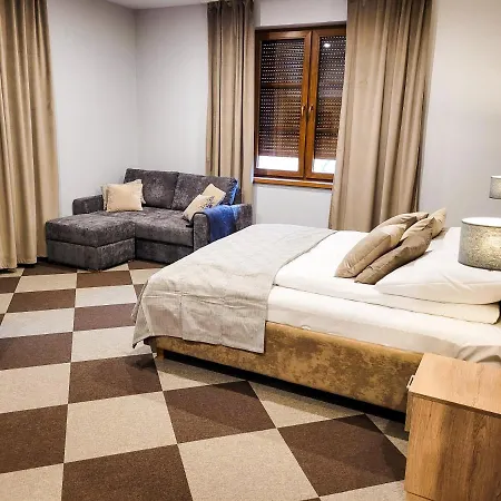 مزرعة للإقامة Osrodek Agroturystyczny Zacisze